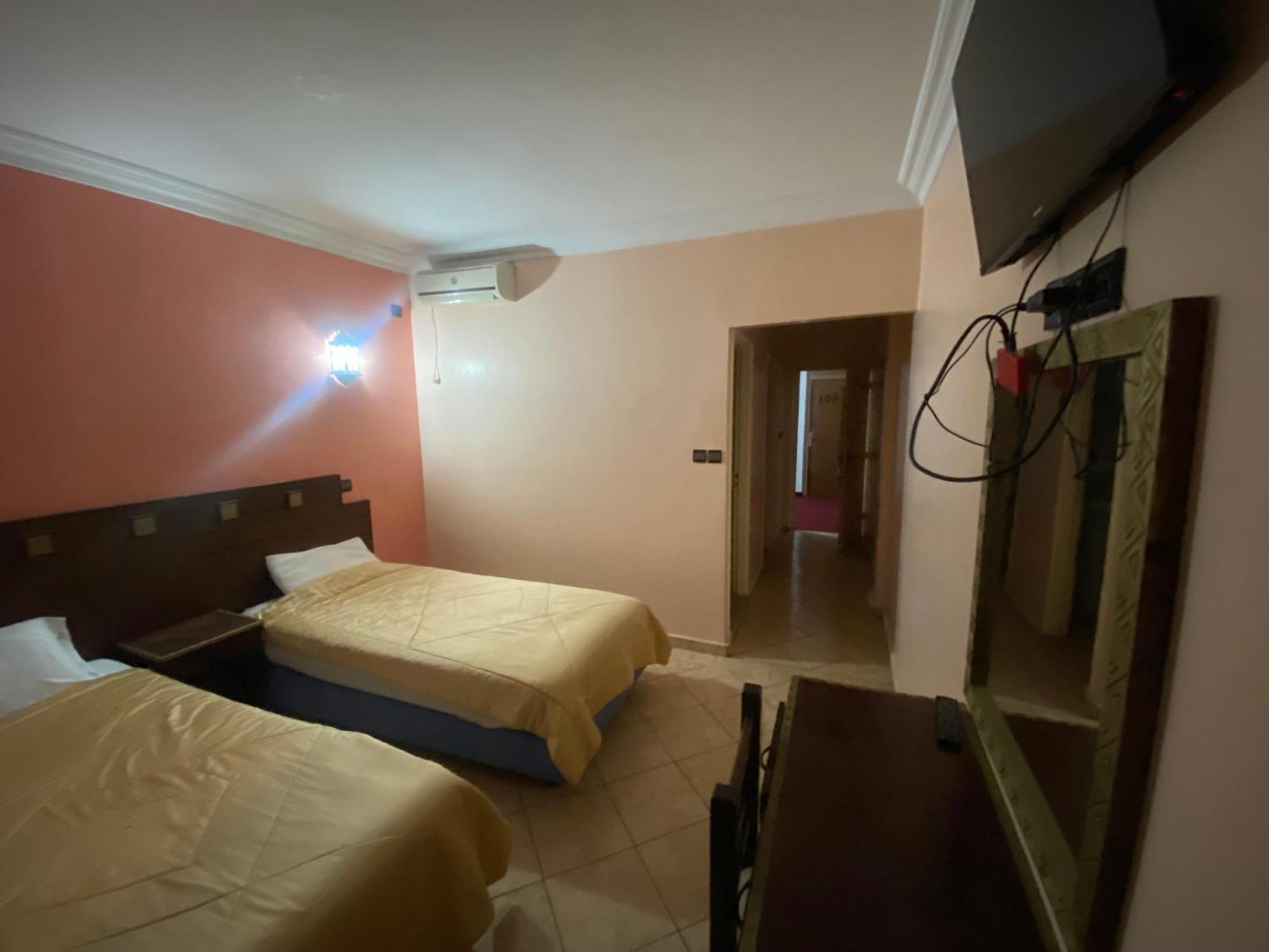 Merry Hotel อกาดีร์ ภายนอก รูปภาพ